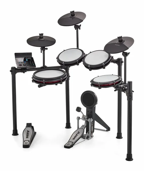 Alesis Nitro Max Kit, su sfondo neutro