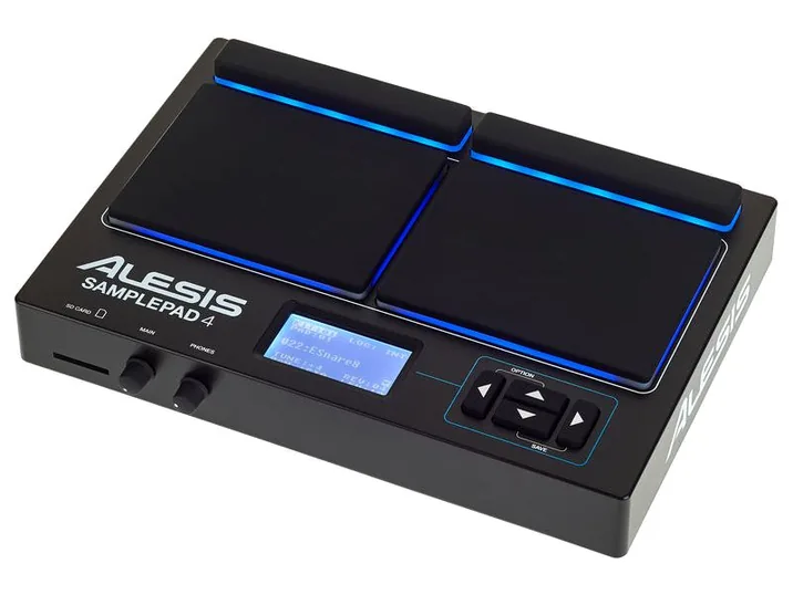 Alesis Samplepad 4, di fronte su sfondo neutro
