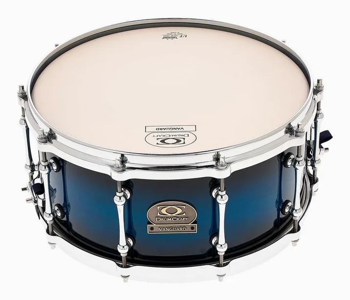 DrumCraft 14"x6,5" Vanguard Snare Maple, di fronte su sfondo neutro