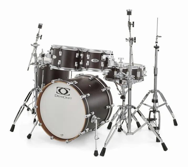 DrumCraft Series 6 Studio Satin Black, di fronte su sfondo neutro