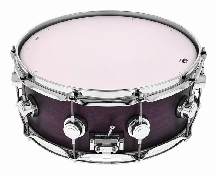 DW 14"x5.5" Birch Lavender Snare, su sfondo neutro, photo 4