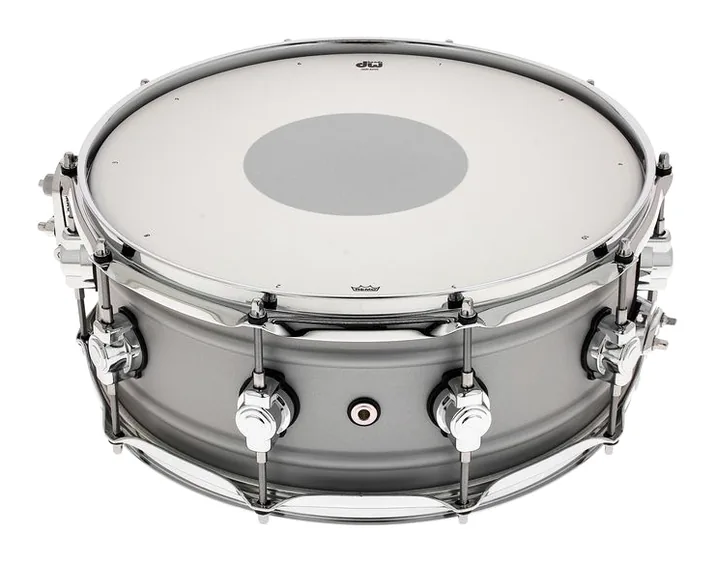 DW 14"x5,5" Design Aluminium SD, su sfondo neutro, photo 4
