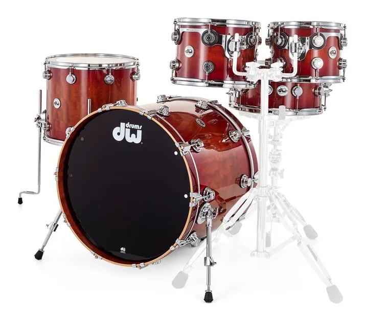 DW Exotic Giant Quilted Sapele, su sfondo neutro
