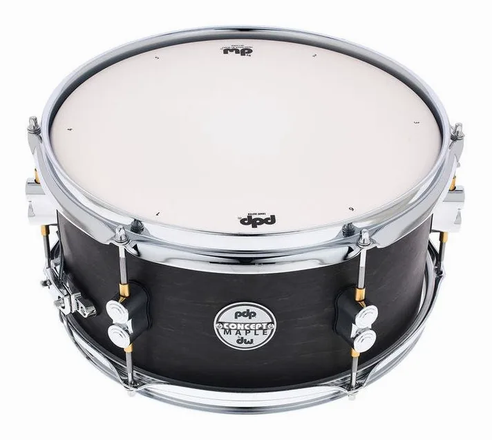 DW PDP 12"x06" Black Wax Snare, su sfondo neutro