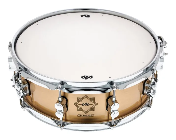 DW PDP 14"x5" Concept Bronze, di fronte su sfondo neutro