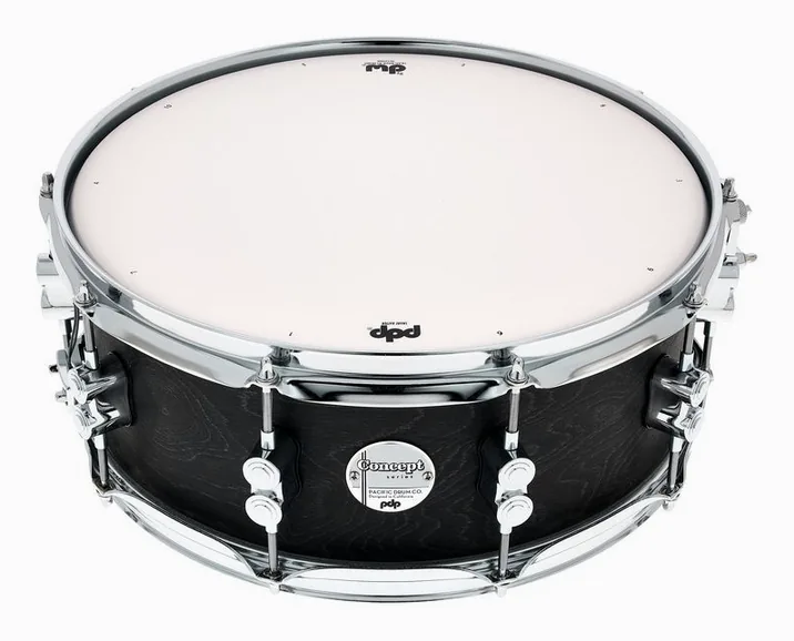 DW PDP 14"x5,5" Black Wax Snare, di fronte su sfondo neutro