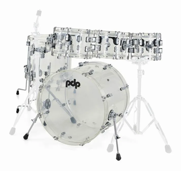 DW PDP Concept Clear Acrylic 6pc, su sfondo neutro