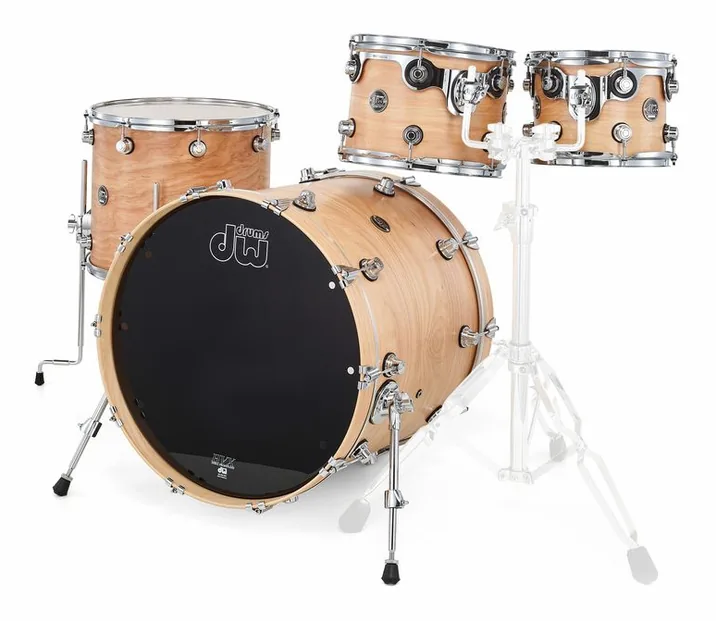 DW Performance Birch 4pcs Set, su sfondo neutro