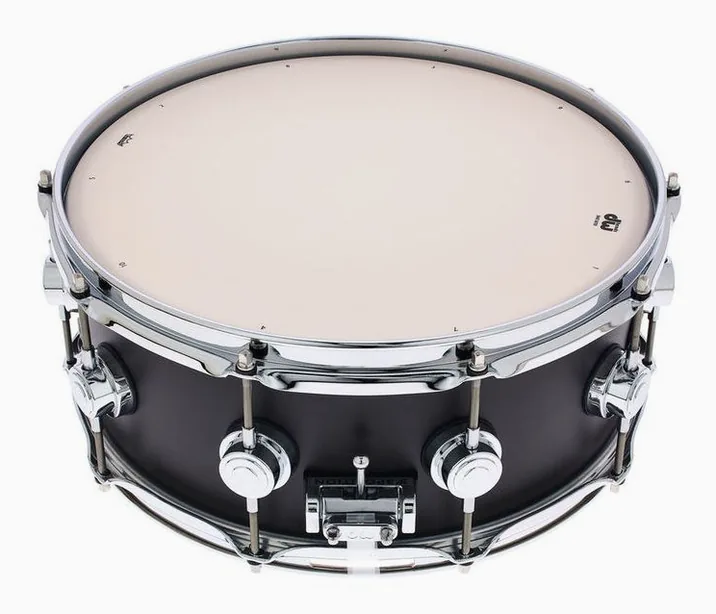 DW Satin Oil 14"x5,5 Ebony Snare, vista frontale, photo 2