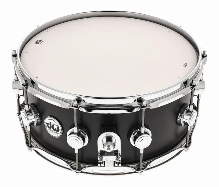 DW Satin Oil 14"x06" Ebony Snare, vista frontale, photo 3