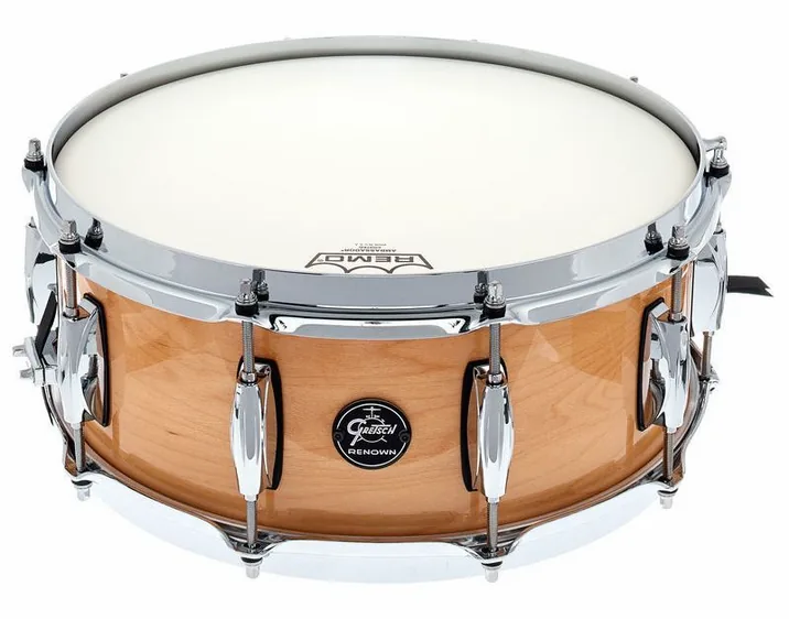 Gretsch Drums 14"x5.5" SN Renown Maple GN, di fronte su sfondo neutro