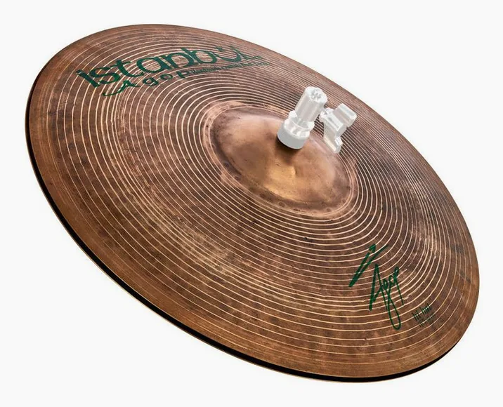 Istanbul Agop 16" Agop Signature Hi-Hat, su sfondo neutro