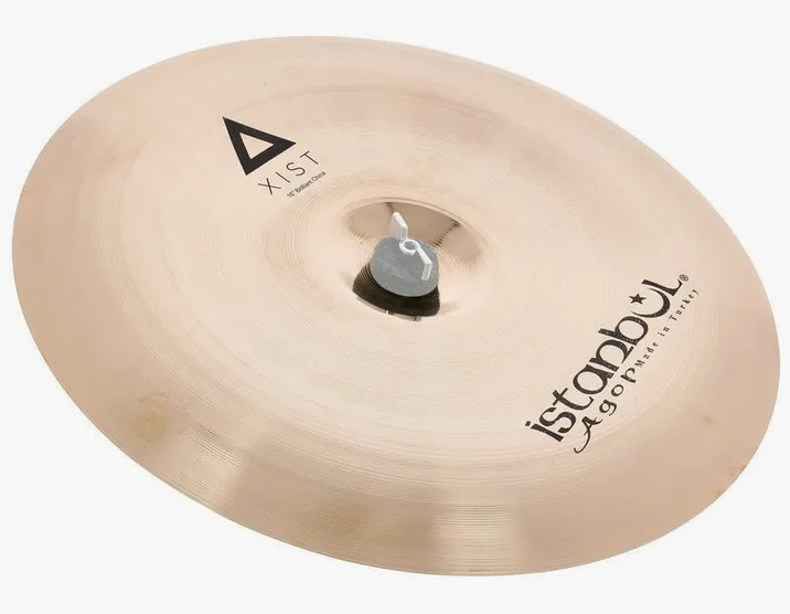 Istanbul Agop 16" Xist China Brilliant, di fronte su sfondo neutro
