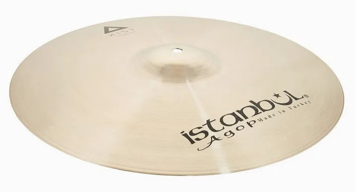 Istanbul Agop 17" Xist Crash Brilliant, vista di tre quarti, photo 3