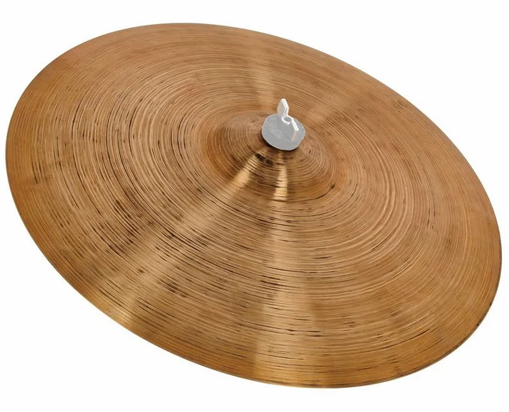 Istanbul Agop 18" 30th Anniversary Crash, su sfondo neutro