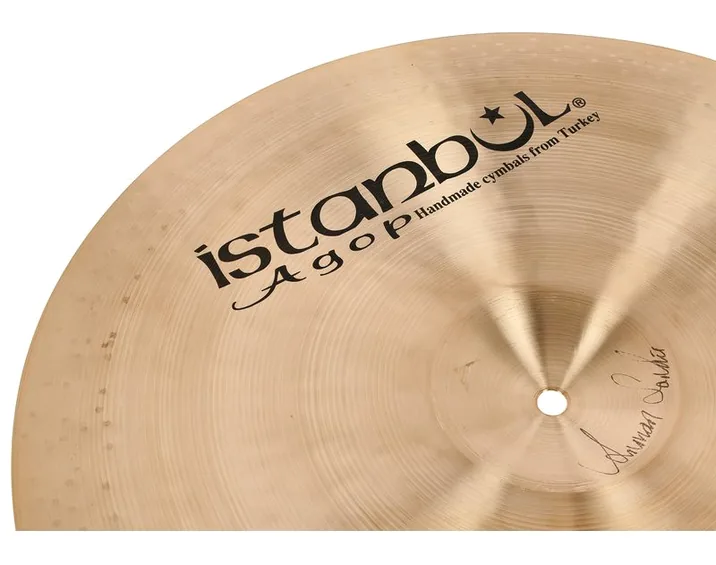 Istanbul Agop 18" Traditional China, su sfondo neutro, photo 4