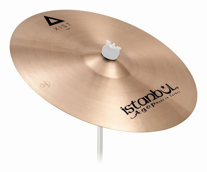 Istanbul Agop 18" Xist Crash Natural, di fronte su sfondo neutro