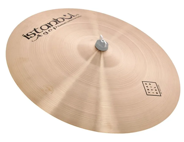 Istanbul Agop 20" Traditional Thin Crash, su sfondo neutro
