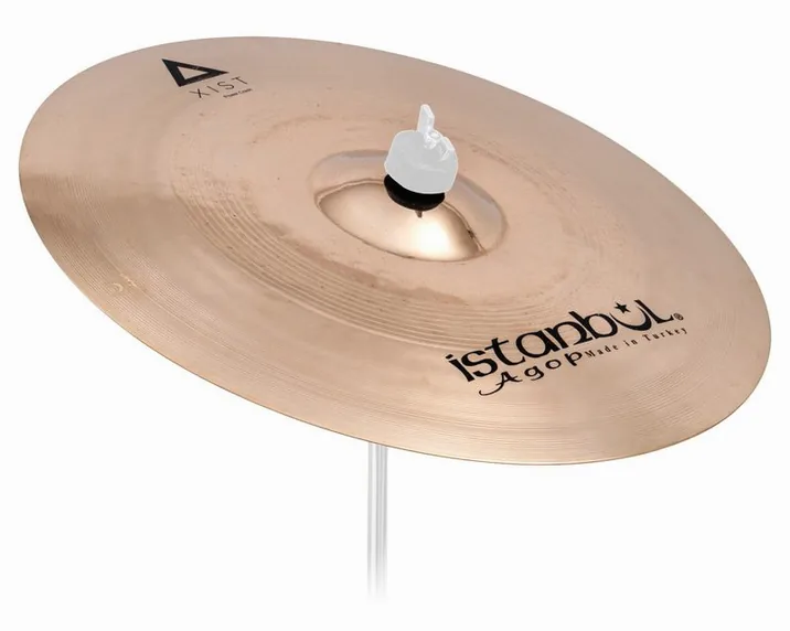 Istanbul Agop 20" Xist Power Crash, su sfondo neutro