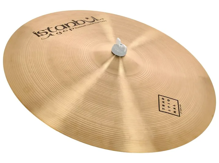 Istanbul Agop 21" Traditional Dark Ride, su sfondo neutro