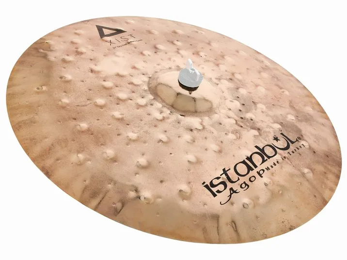 Istanbul Agop 21" Xist Dry Dark Brill. Crash, di fronte su sfondo neutro