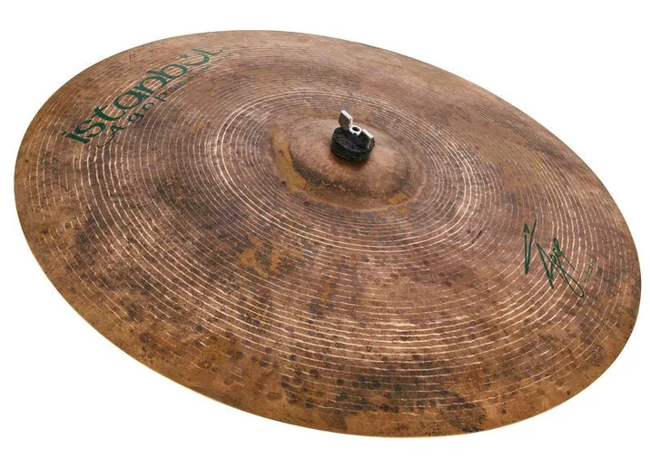 Istanbul Agop 22" Agop Signature med. Ride, di fronte su sfondo neutro