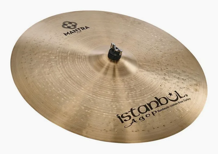 Istanbul Agop 22" Mantra Ride, di fronte su sfondo neutro