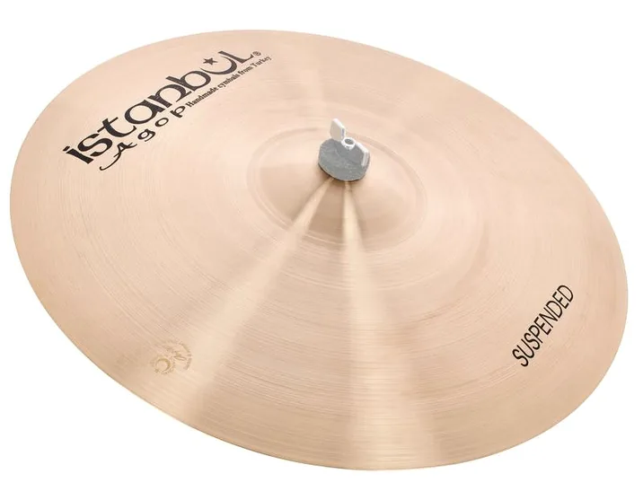 Istanbul Agop Trad. Suspended Crash 18", su sfondo neutro