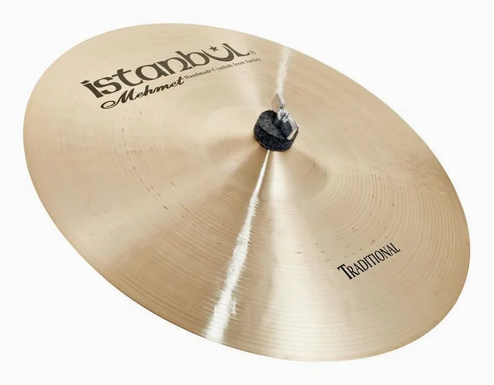 Istanbul Mehmet 16" Heavy Crash Traditional, di fronte su sfondo neutro