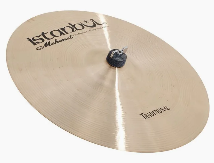 Istanbul Mehmet 16" Medium Crash Traditional, su sfondo neutro