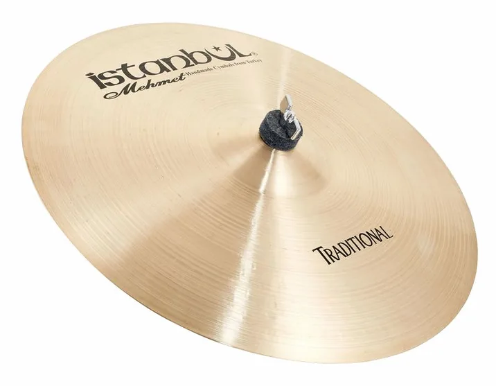Istanbul Mehmet 17" Medium Crash Traditional, su sfondo neutro