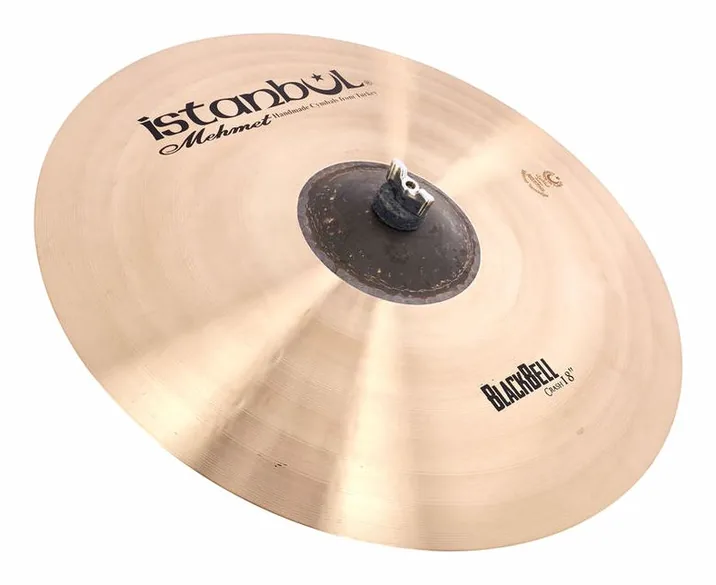 Istanbul Mehmet 18" Black Bell Crash, su sfondo neutro