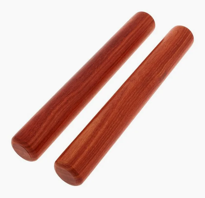 Kolberg 1281 Claves Hardwood High, su sfondo neutro