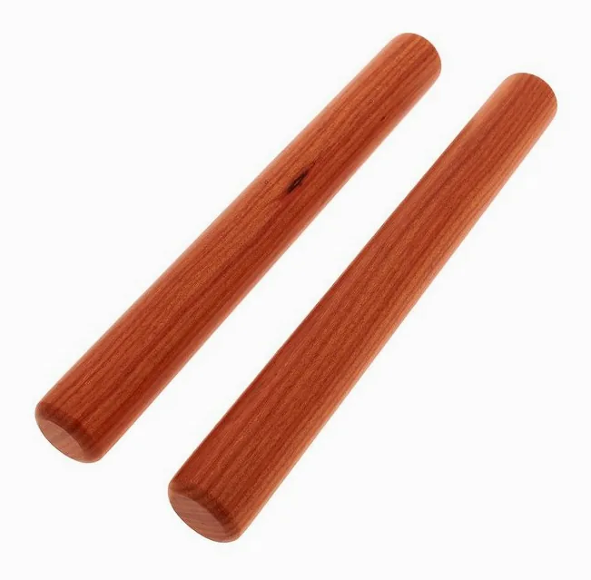 Kolberg 1283 Claves Hardwood low, di fronte su sfondo neutro