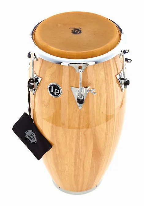 LP 559X-AWC Classic Conga 11 3/4", su sfondo neutro