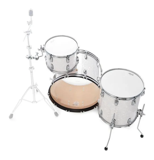 Ludwig Classic Maple Rock White Mar., vista di tre quarti, photo 4