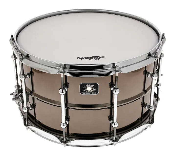 Ludwig 14"x08" Universal Brass Chrome, di fronte su sfondo neutro