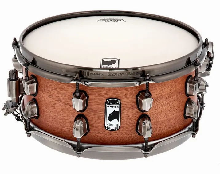 Mapex 14"x06" DL Heartbreaker NSW, su sfondo neutro