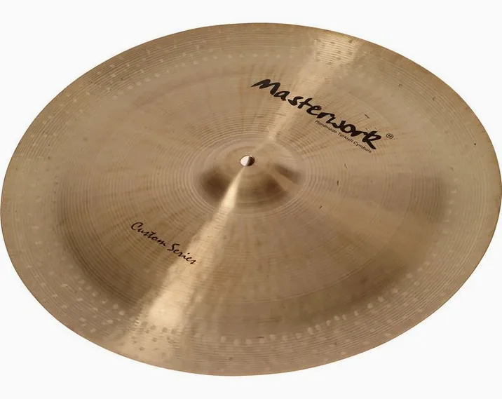 Masterwork 14" Custom China, di fronte su sfondo neutro