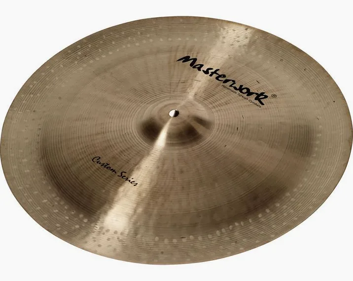 Masterwork 20" Custom China, su sfondo neutro