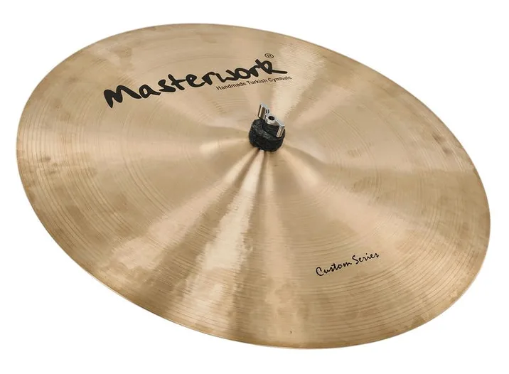 Masterwork 20" Custom Rock Ride, su sfondo neutro