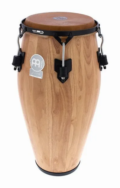 Meinl LC11NT-M Luis Conte Quinto, su sfondo neutro