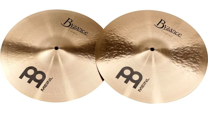 Meinl 14" Byzance Trad. Thin Hi-Hat, su sfondo neutro