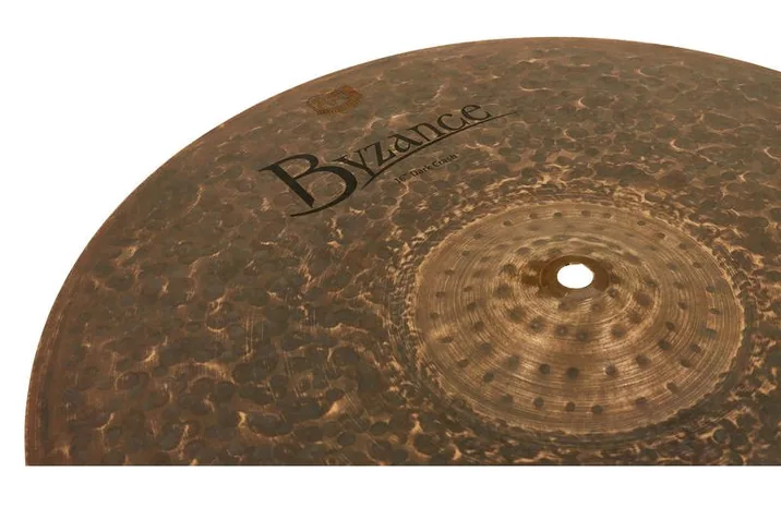 Meinl 16" Byzance Dark Crash, su sfondo neutro, photo 3