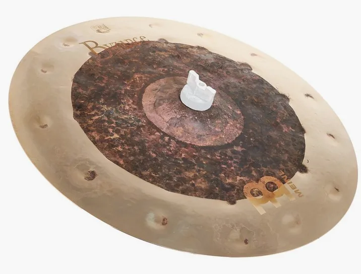 Meinl 16" Byzance Dual Crash, su sfondo neutro