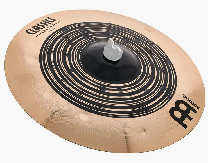 Meinl 16" Classics Custom Dual Crash, di fronte su sfondo neutro