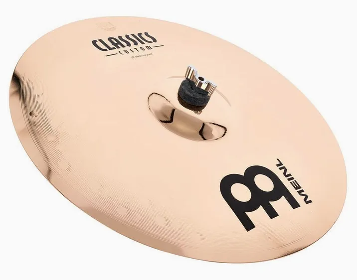 Meinl 16" Classics Custom Med. Crash, su sfondo neutro