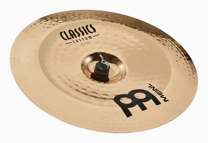 Meinl 18" Classics Custom China, su sfondo neutro