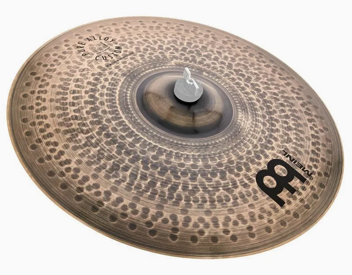 Meinl 18" Pure Alloy Cust. M-H Crash, su sfondo neutro