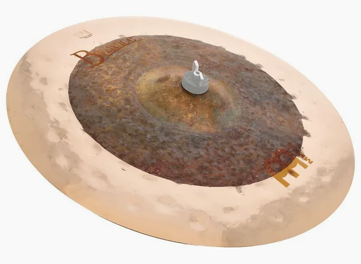 Meinl 19" Byzance Dual Crash, su sfondo neutro